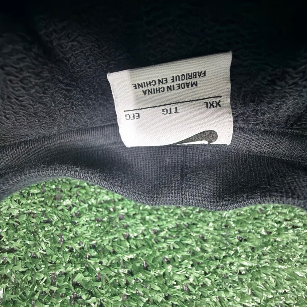 Nike Team Shoe Dog Grand Prix 2023 Sweatshirt Mens XXL Black Bulldog Graphic - Picture 7 of 7